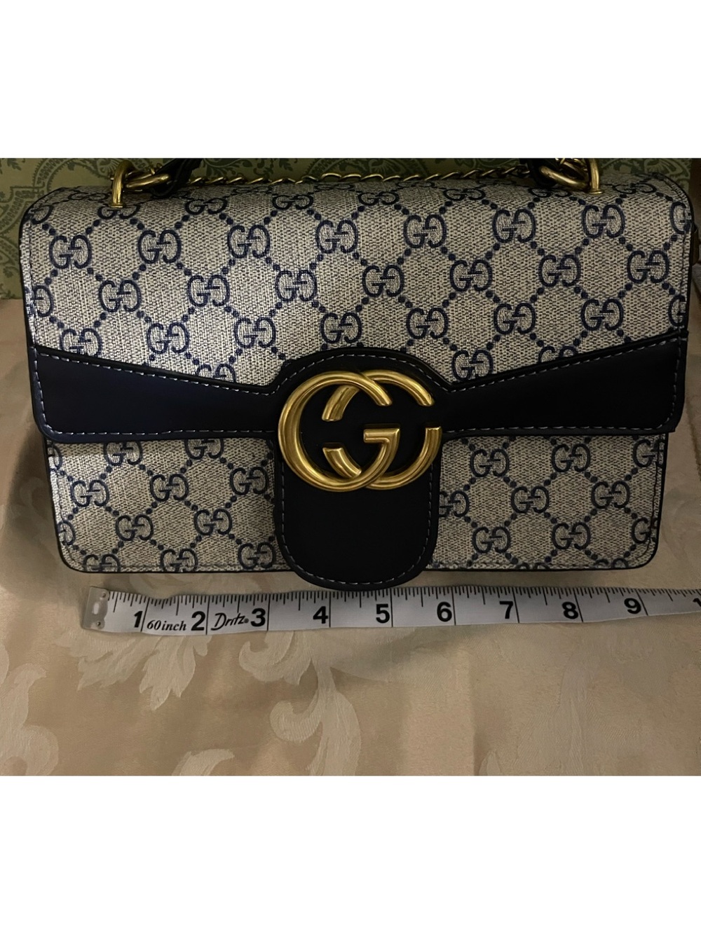 NWOT Elegant Blue Supreme Shoulder Bag with Gold Hardware - Picture 4 of 7